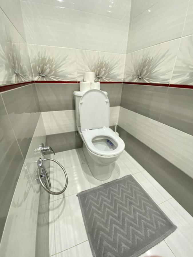 Two Bedroom Large Apartment In Кишинев Екстериор снимка